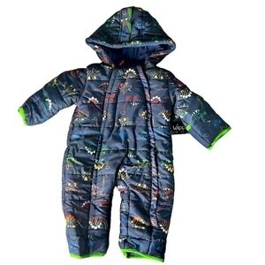 𝅺New Wippette Baby Pram Dinosaur Snowsuit Size 6/9M